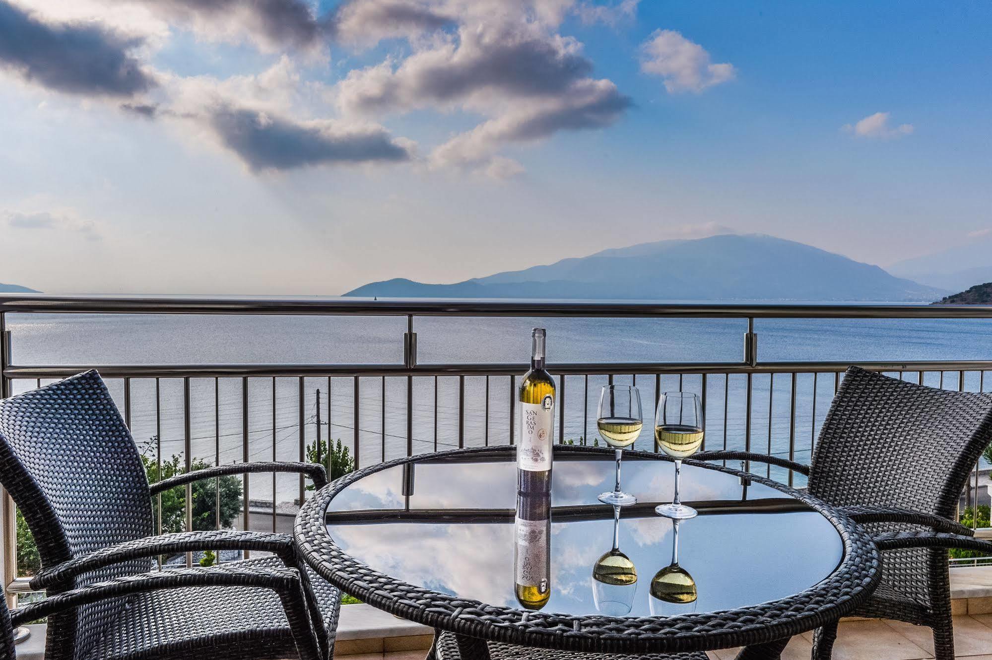 Odyssey Hotel & Spa Agia Efimia ภายนอก รูปภาพ
